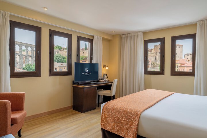 Room 16 of 63