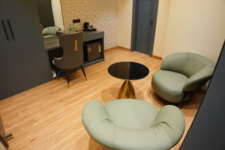 Room 5 of 56