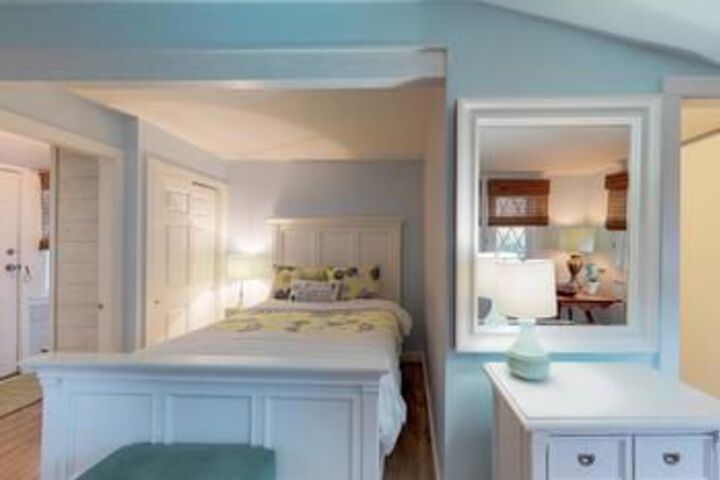 Room 60 of 171