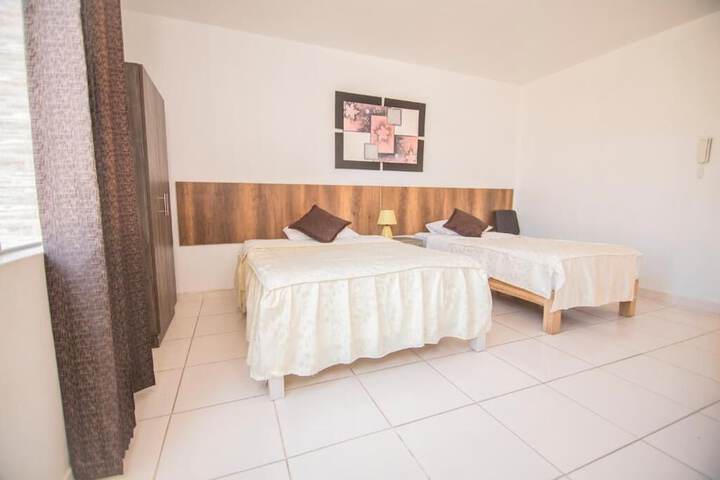 Room 4 of 36