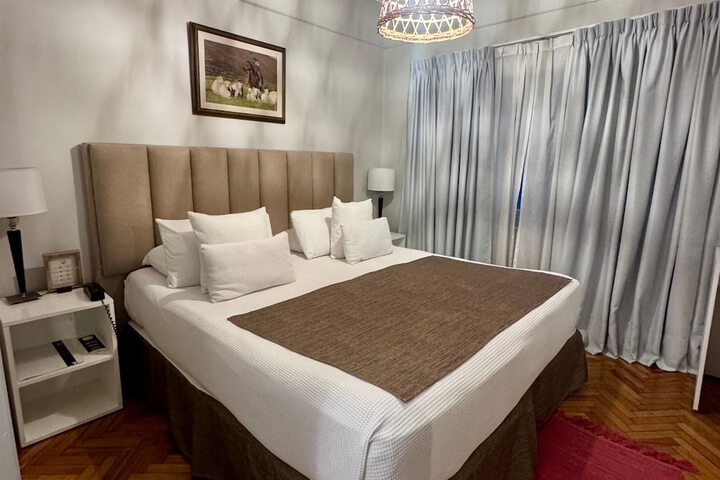 Room 33 of 41