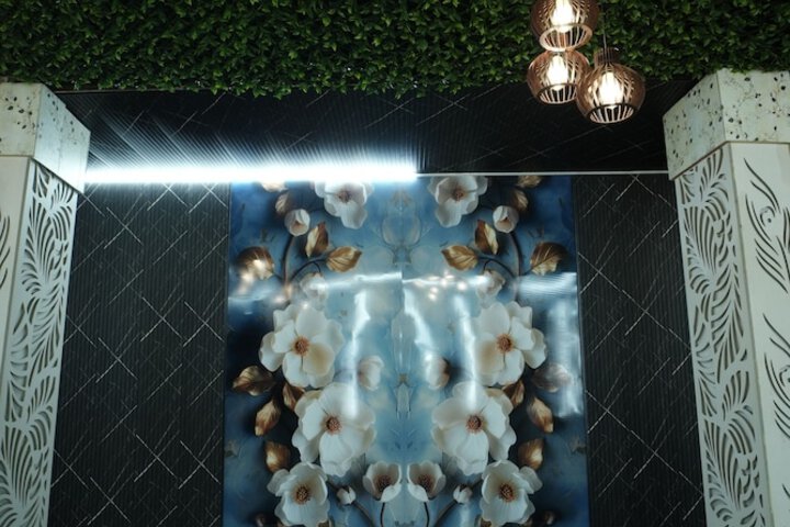 Ballroom/Hall 58 of 72