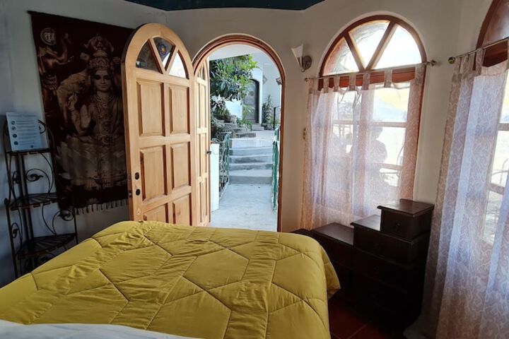 Room 27 of 88