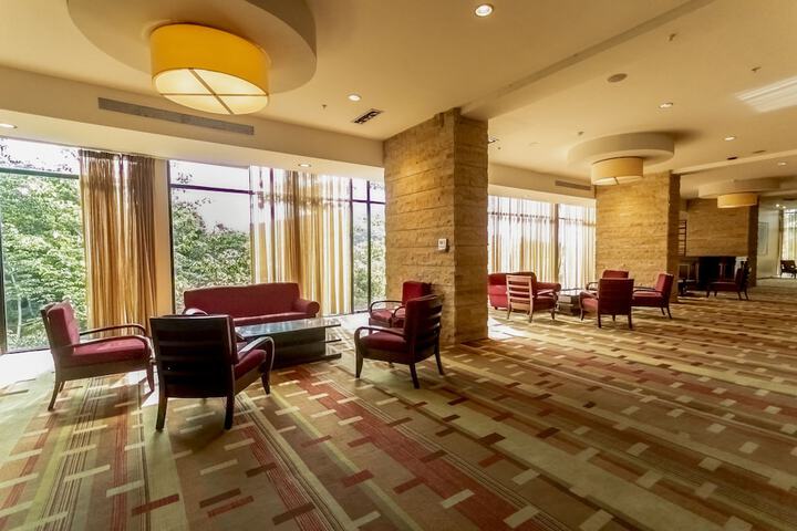 Ballroom/Hall 185 of 230