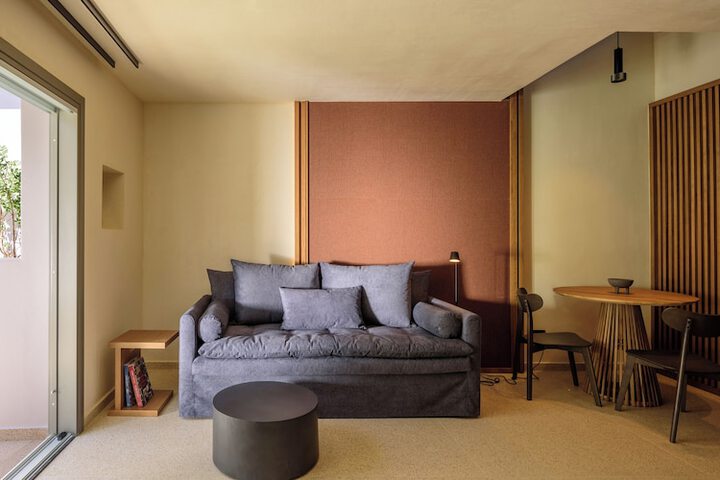 Room 74 of 166
