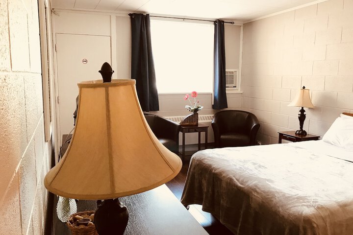 Room 4 of 44