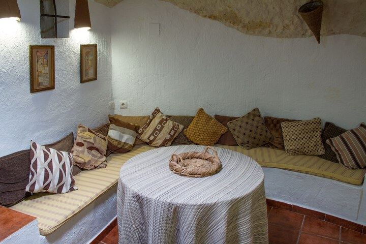 Room 17 of 24