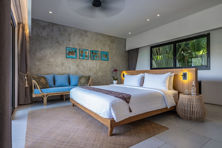 Room 2 of 23