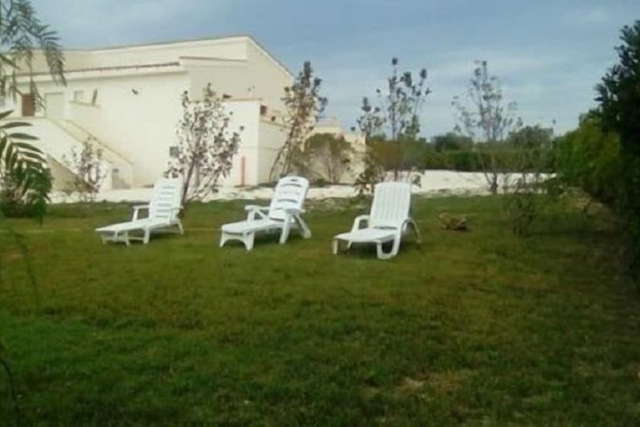 Hotel Exterior 24 of 25