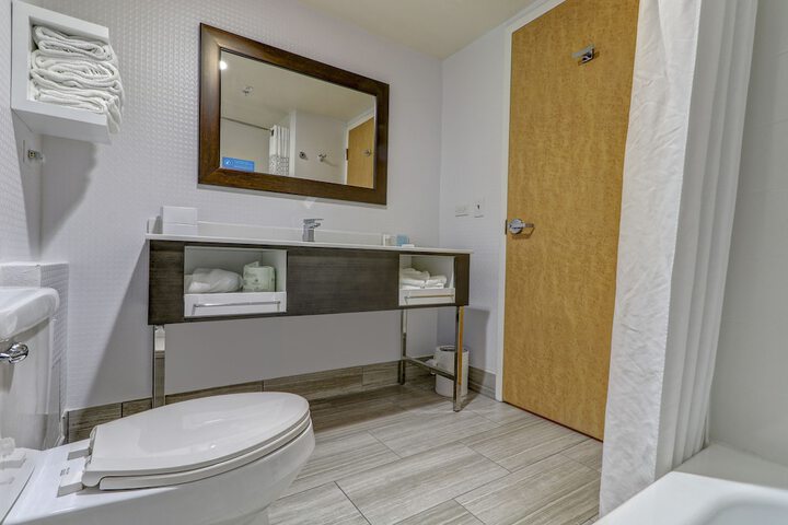 Bathroom sink