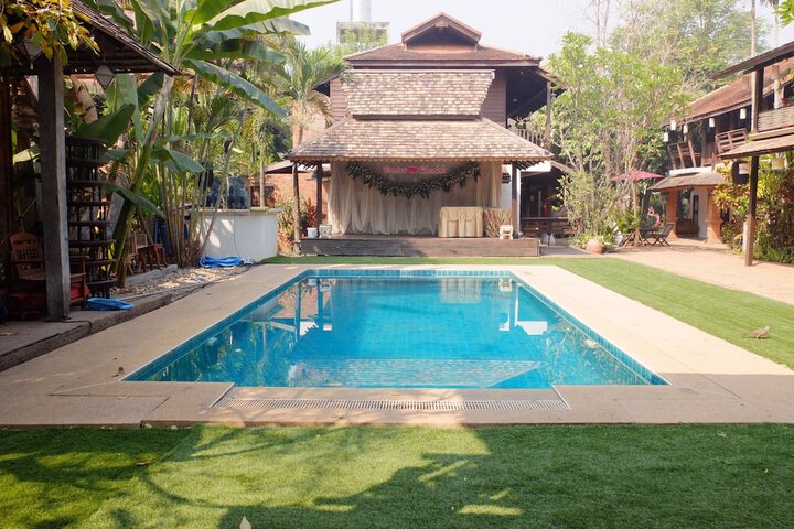 Pools & Facilities