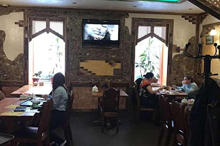 Dining 10 of 27