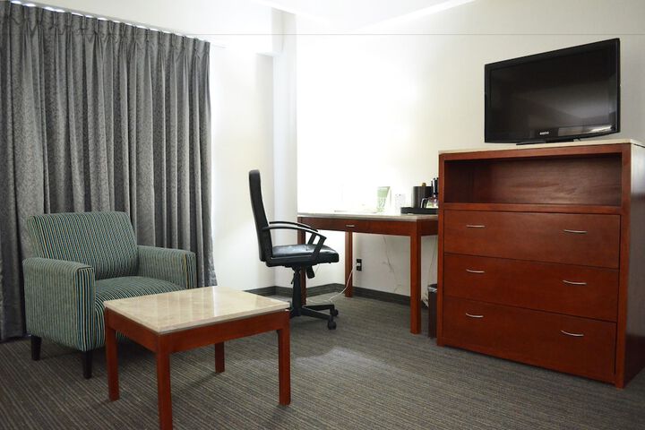 Room 12 of 50