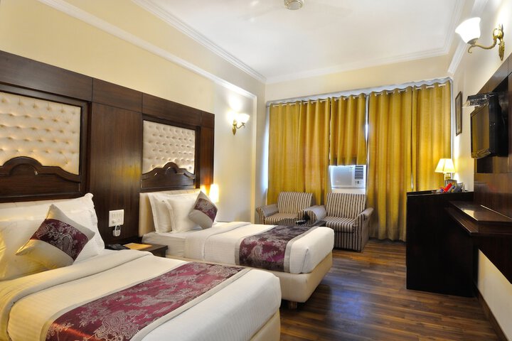 Room 10 of 36