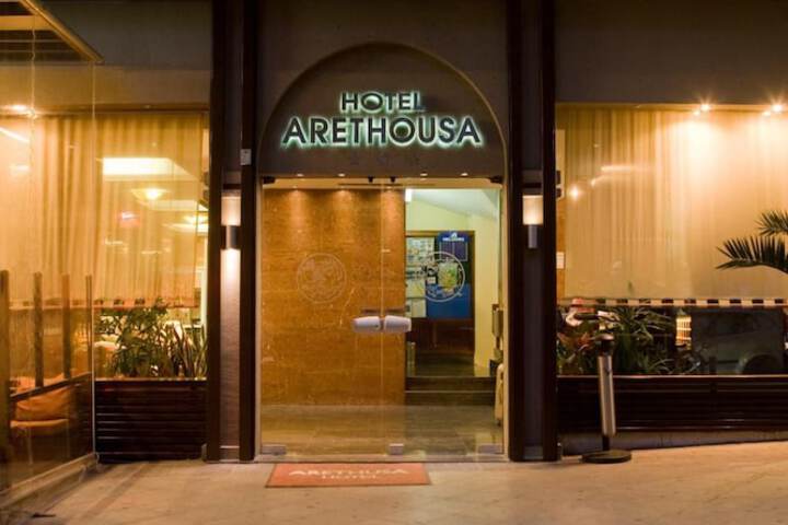 Hotel 43 of 44