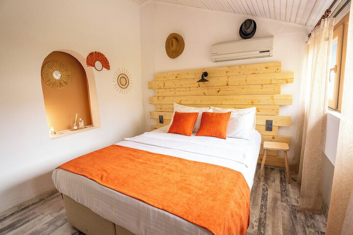 Room 28 of 47