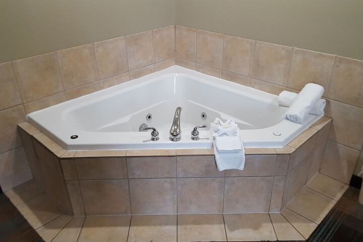 Hot Tub 29 of 41