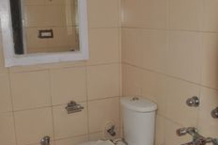 Room 3 of 25