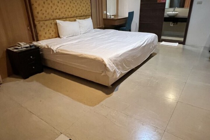 Room 20 of 79