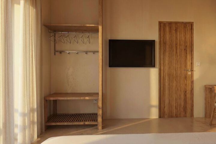 Room 10 of 62