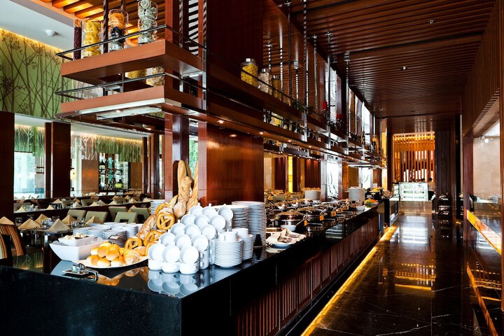 Breakfast/Coffee Service 57 of 100