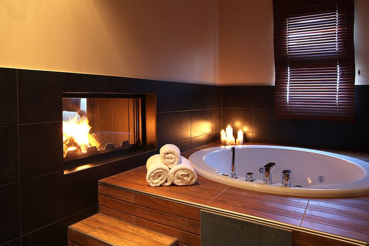 Jetted tub