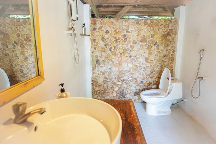 Room 25 of 120