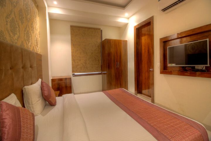 Room 19 of 60
