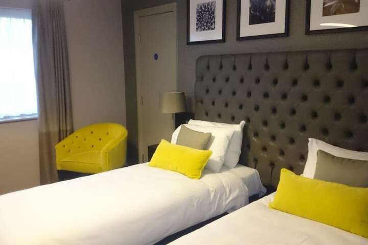 Room 10 of 50