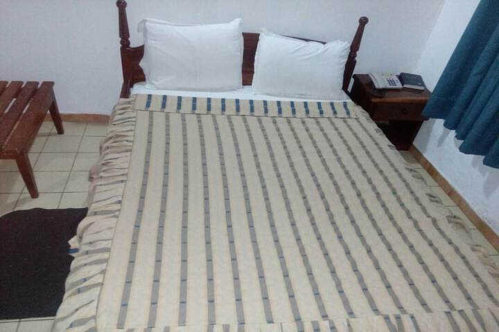 Room 4 of 11