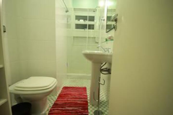 Room 2 of 35