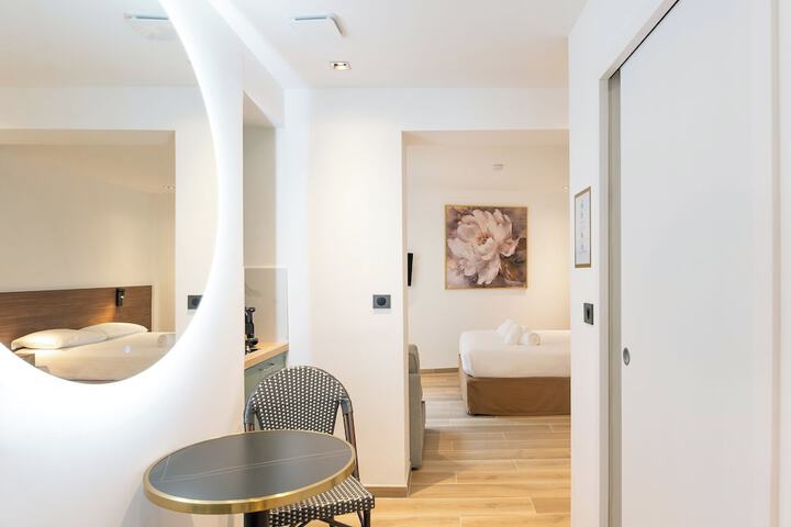 Room 11 of 51