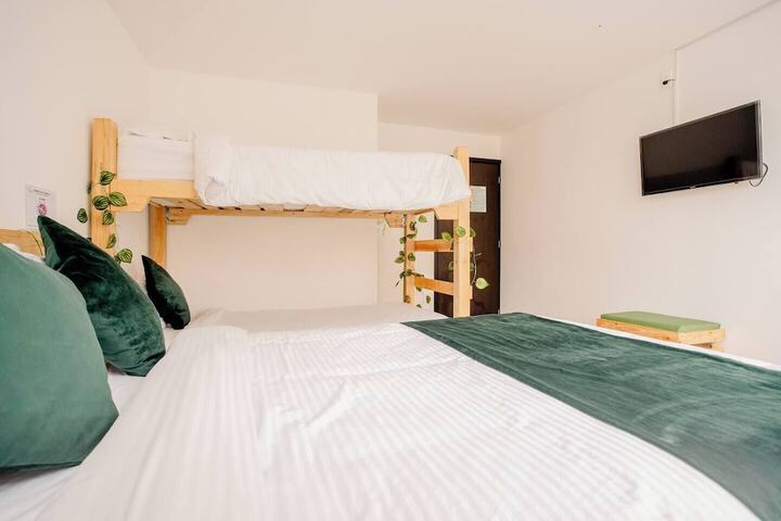 Room 20 of 40