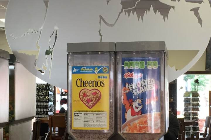 Breakfast area