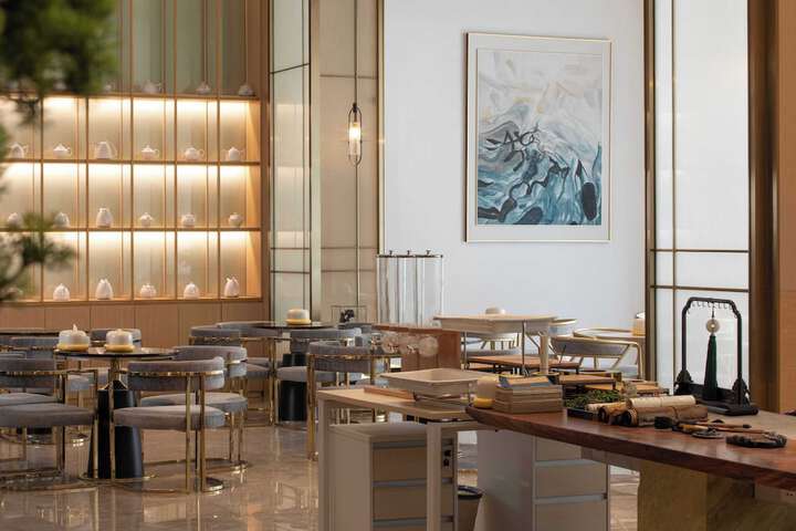 Dining 75 of 86