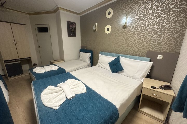 Room 12 of 50