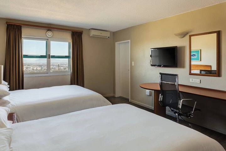 Room 10 of 36