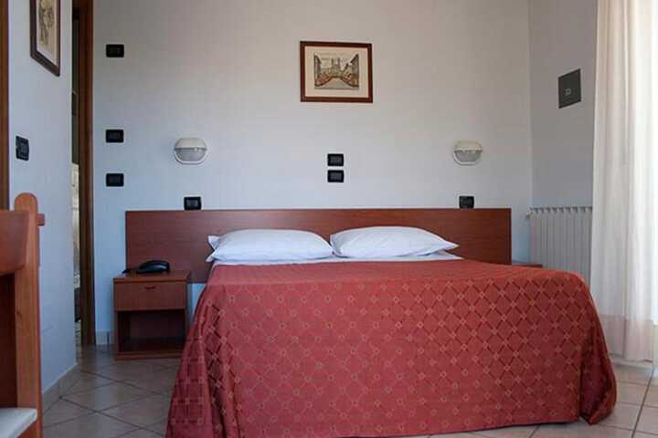 Room 14 of 35