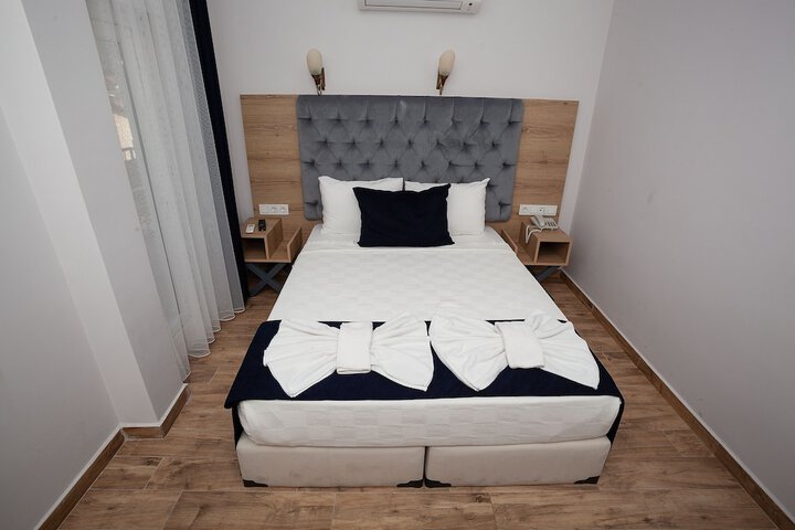 Room 7 of 25