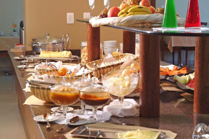 Breakfast/Coffee Service 21 of 40
