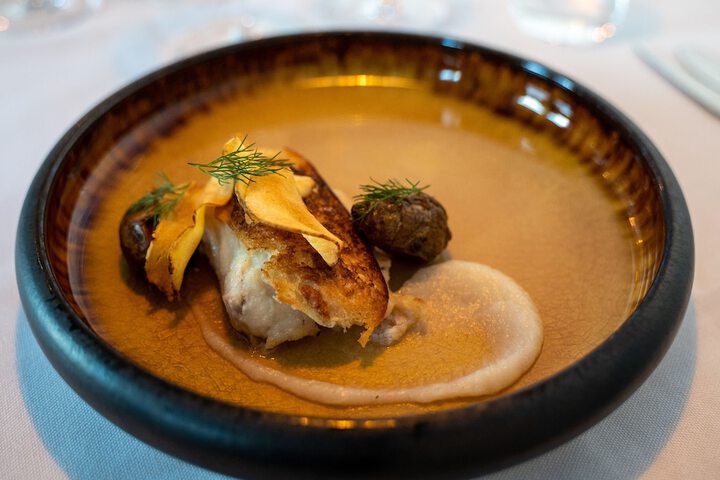 Dining 49 of 76
