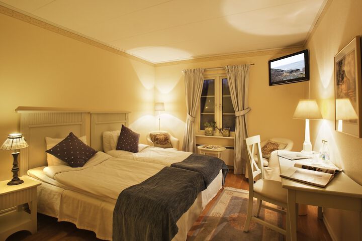 Room 6 of 36