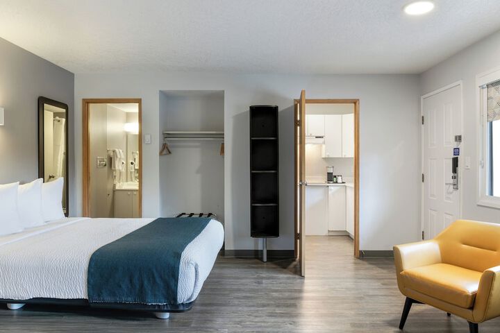 Room 18 of 51