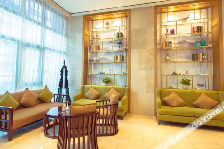 Hotel Interior 10 of 28