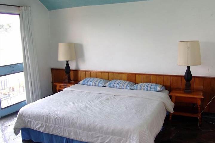 Room 9 of 60