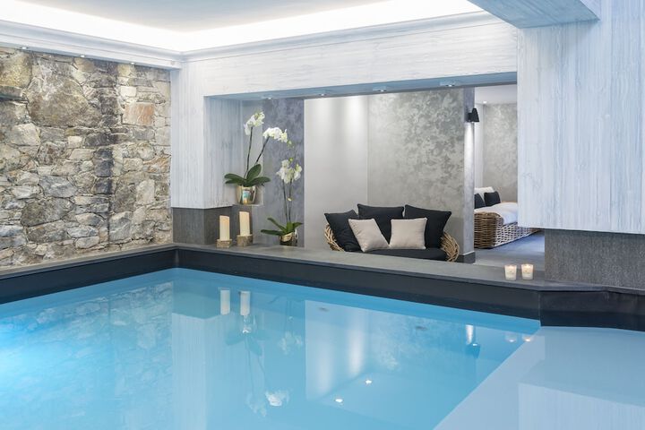 Pool 43 of 107