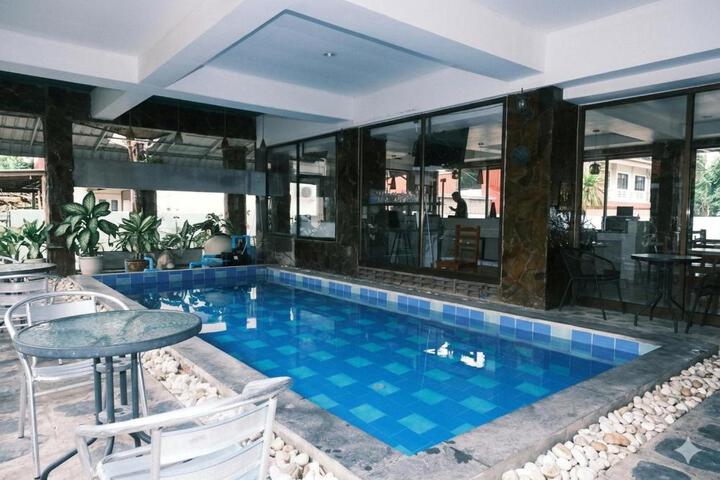 Pool 8 of 23