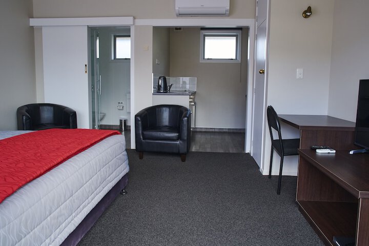 Room 22 of 42