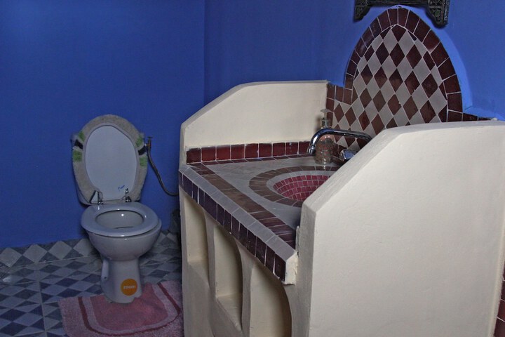 Room 16 of 62