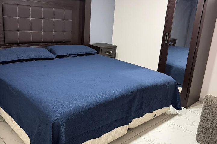Room 7 of 10